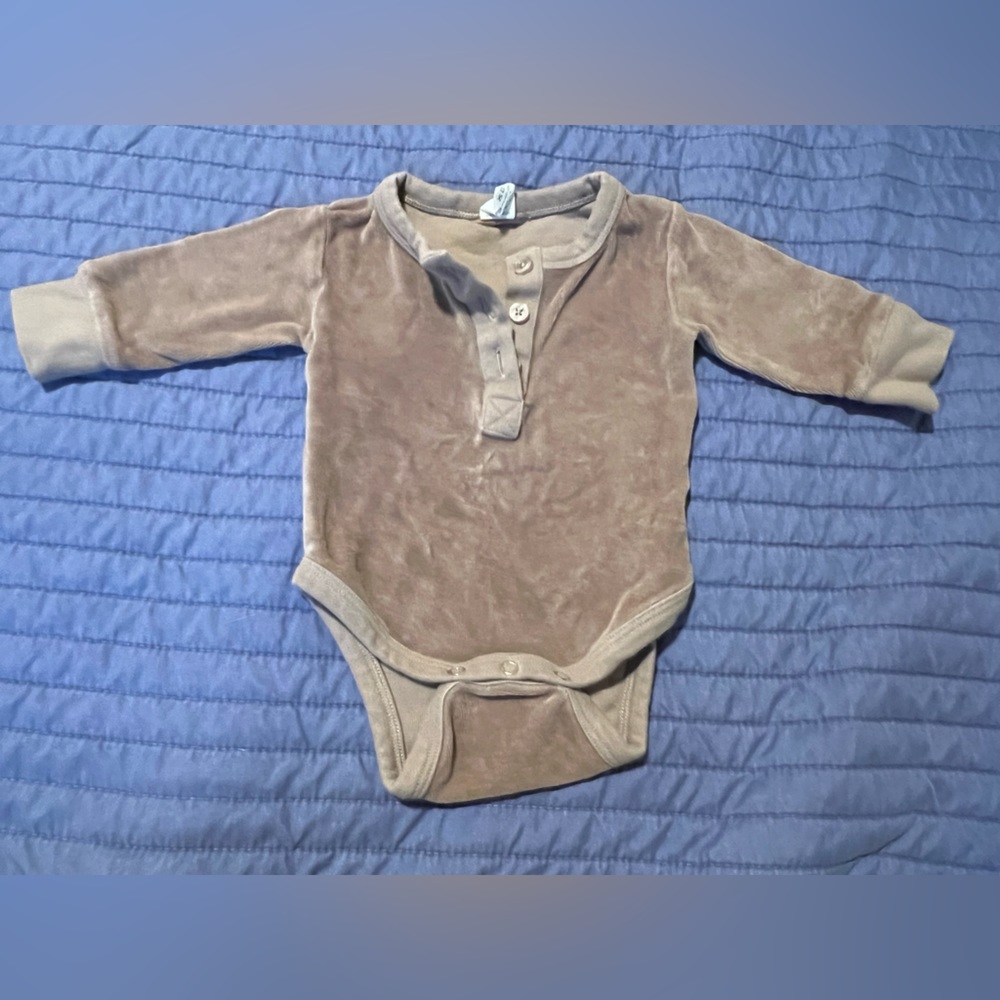 Kate Quinn Organic Velour Longsleeve Bodysuit 3-6m